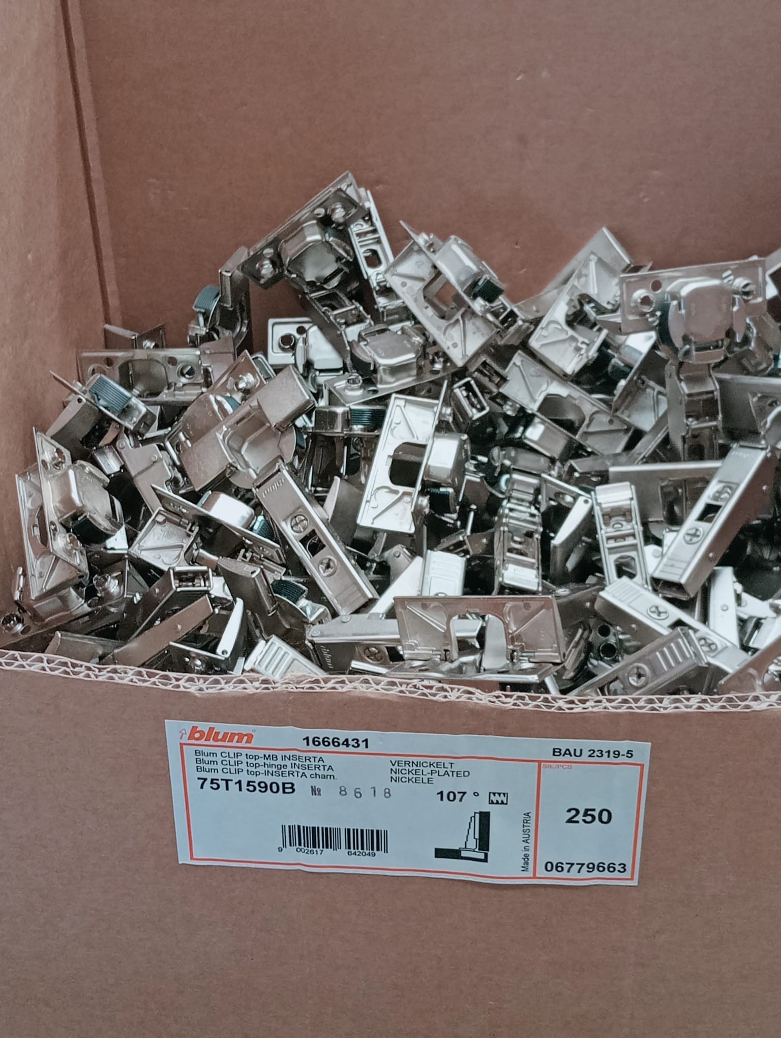 Blum 75T1590B boxed hinges